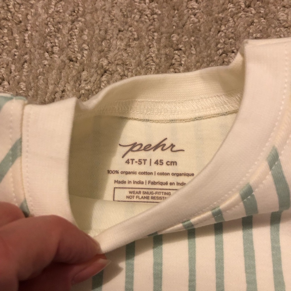 Snug fit two piece short sleeve and short pj set - Pehr 4-5 T - Picture 6 of 7